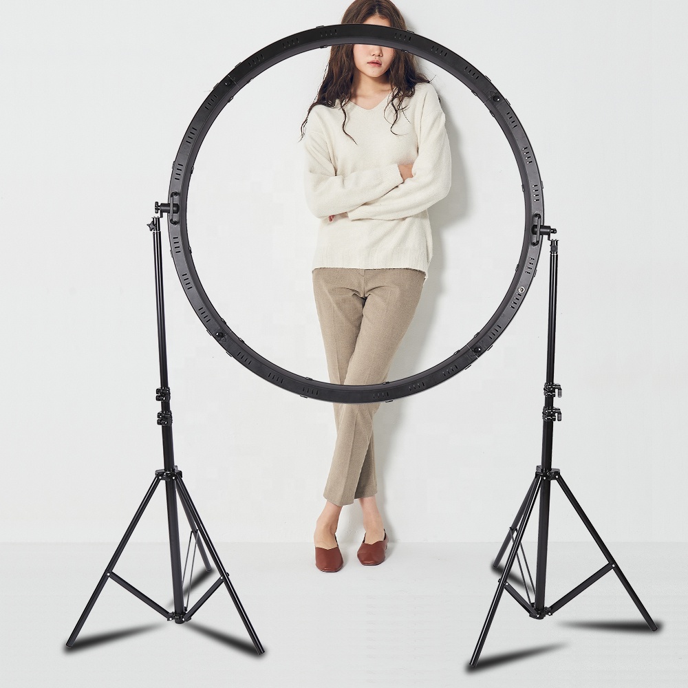Luce ad Anello LED 120W con Co - Lighting In Photography Studio recensione e prezzo